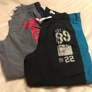 2 Children’s Place Sweatpants sz 5/6